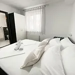 Penava 3*